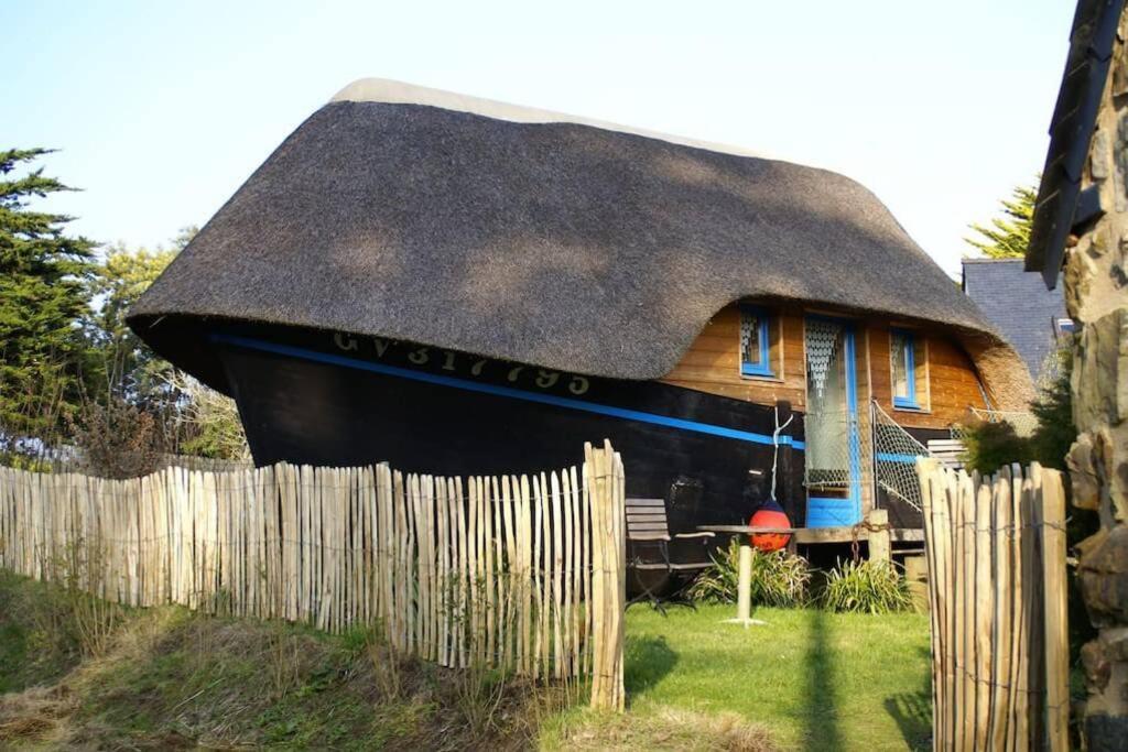 Unique et insolite, Chambre privée - La Caloge de Kastell Dinn Crozon Exterior foto